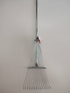 Грабли веерные, прутковые 15 зубьев раздвижные оцинк. с металлическим черенком