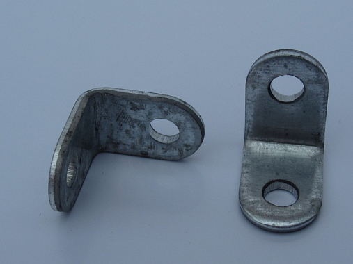 Уголок бытовой 19*19*12*2,0мм оцинкованный с 2 отв. d=5,0мм